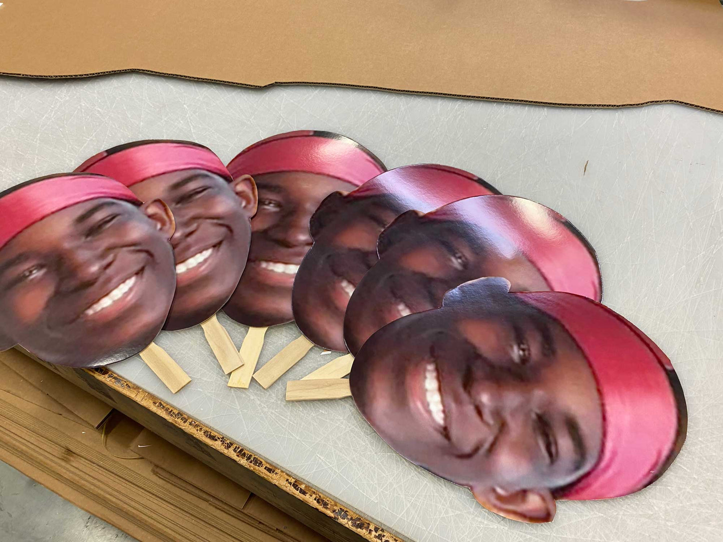 12"x18" Big Head (6 pack)