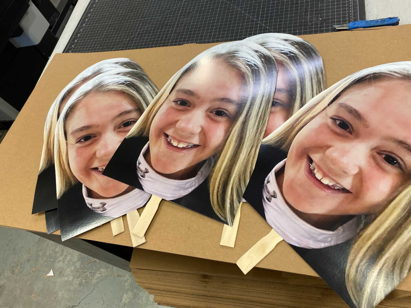 12"x18" Big Head (6 pack)