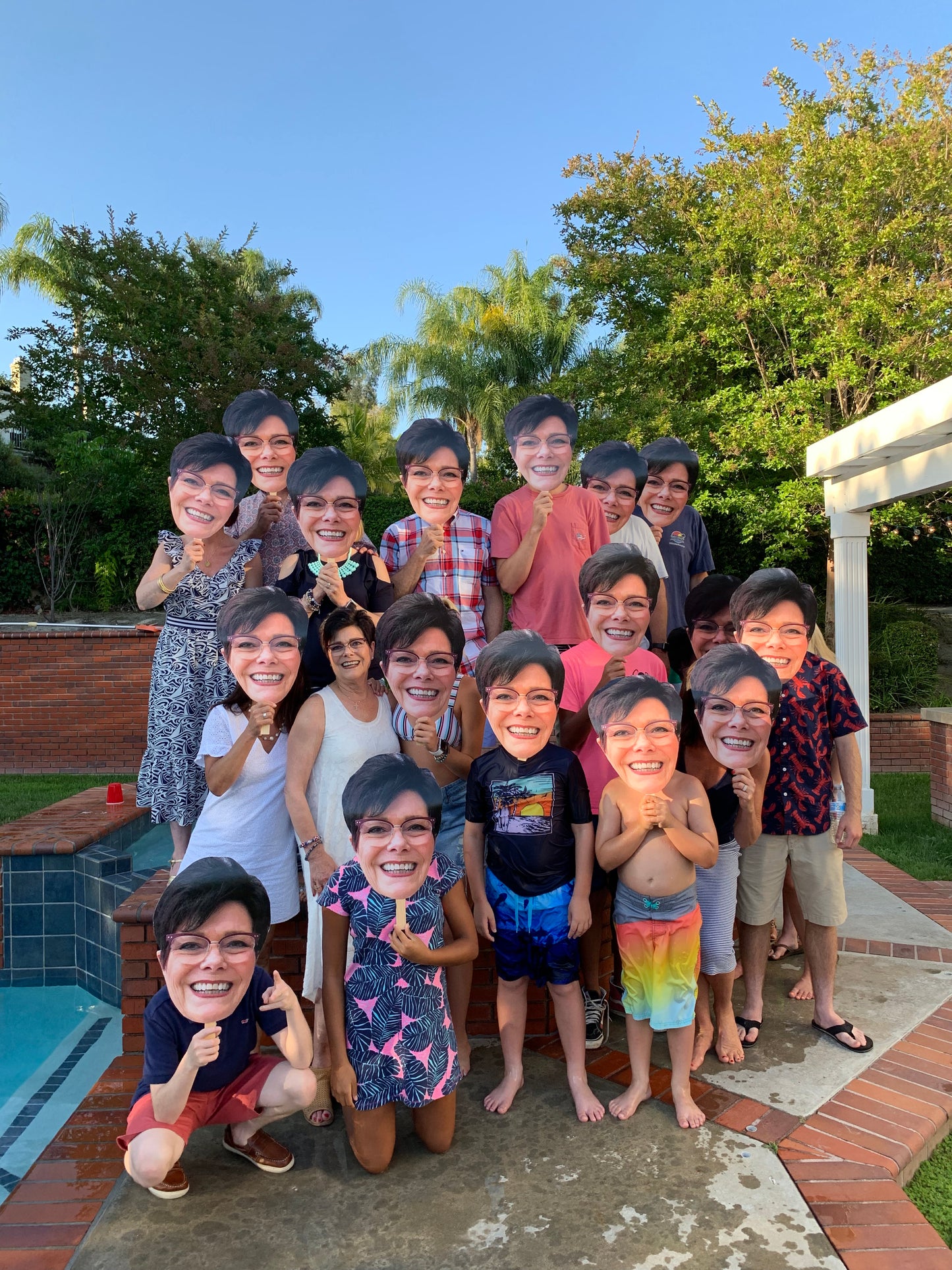 12"x18" Big Head (6 pack)