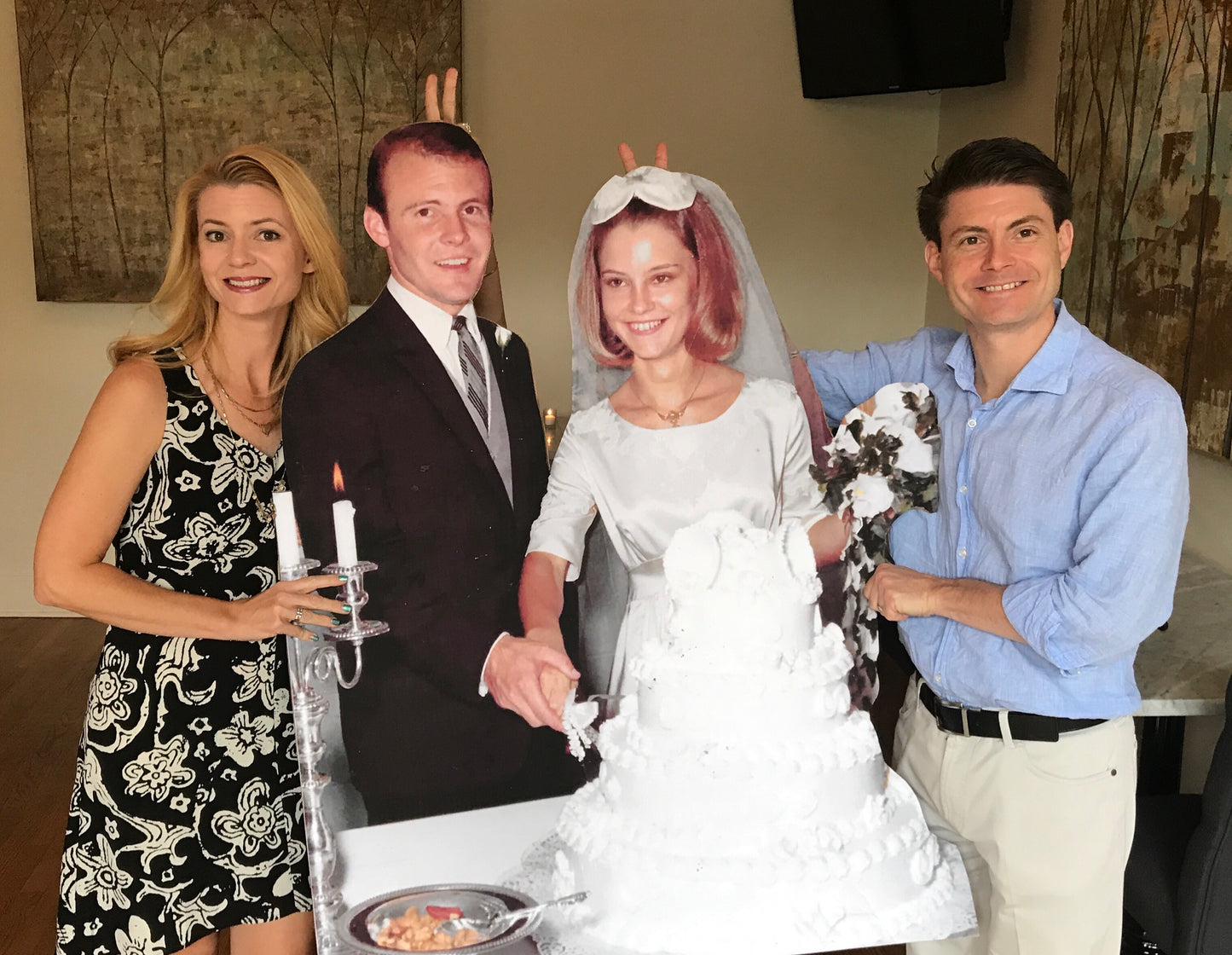 36" 2-Person Waist-Up Cutout (2pcs)