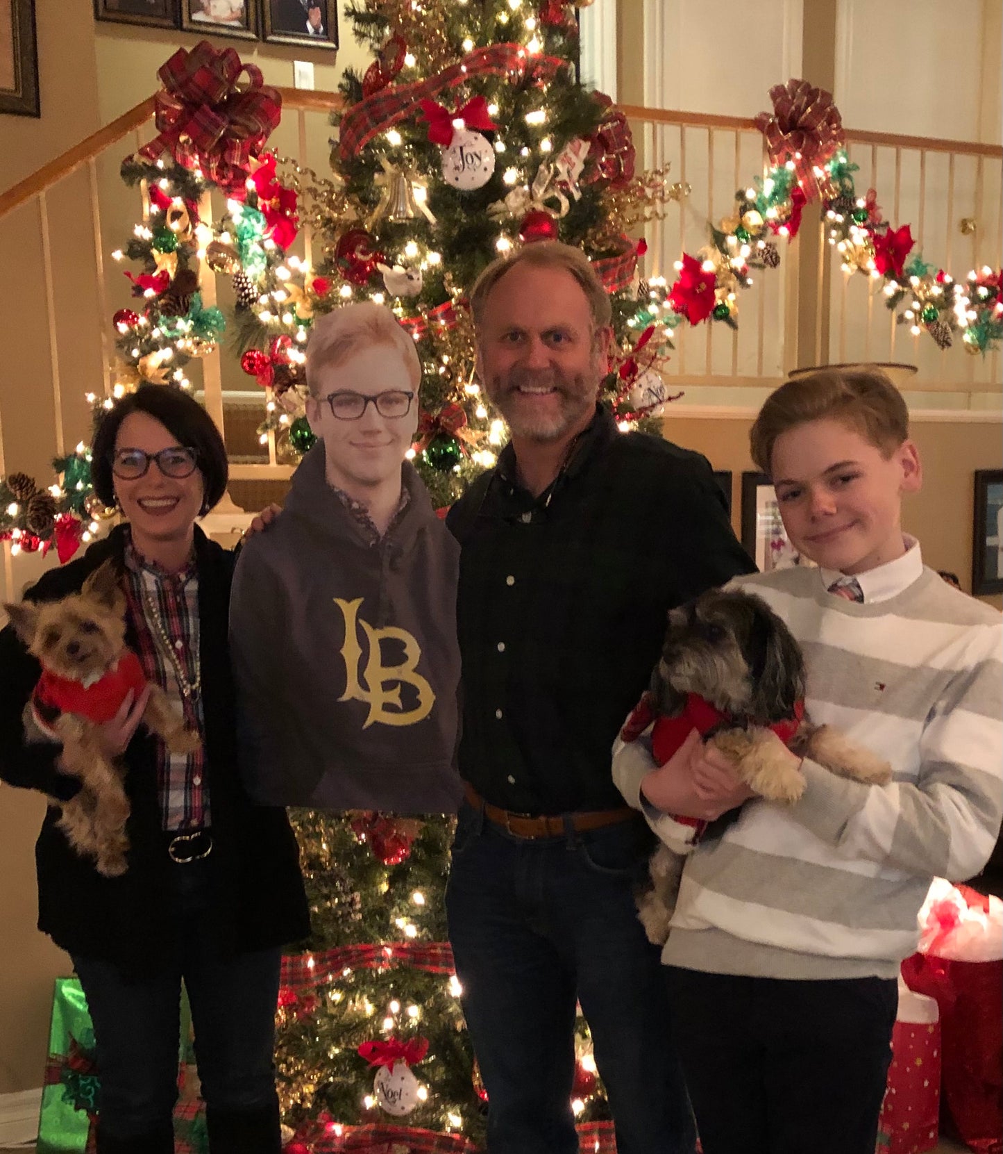 36" Waist-Up Cutout (1pcs)